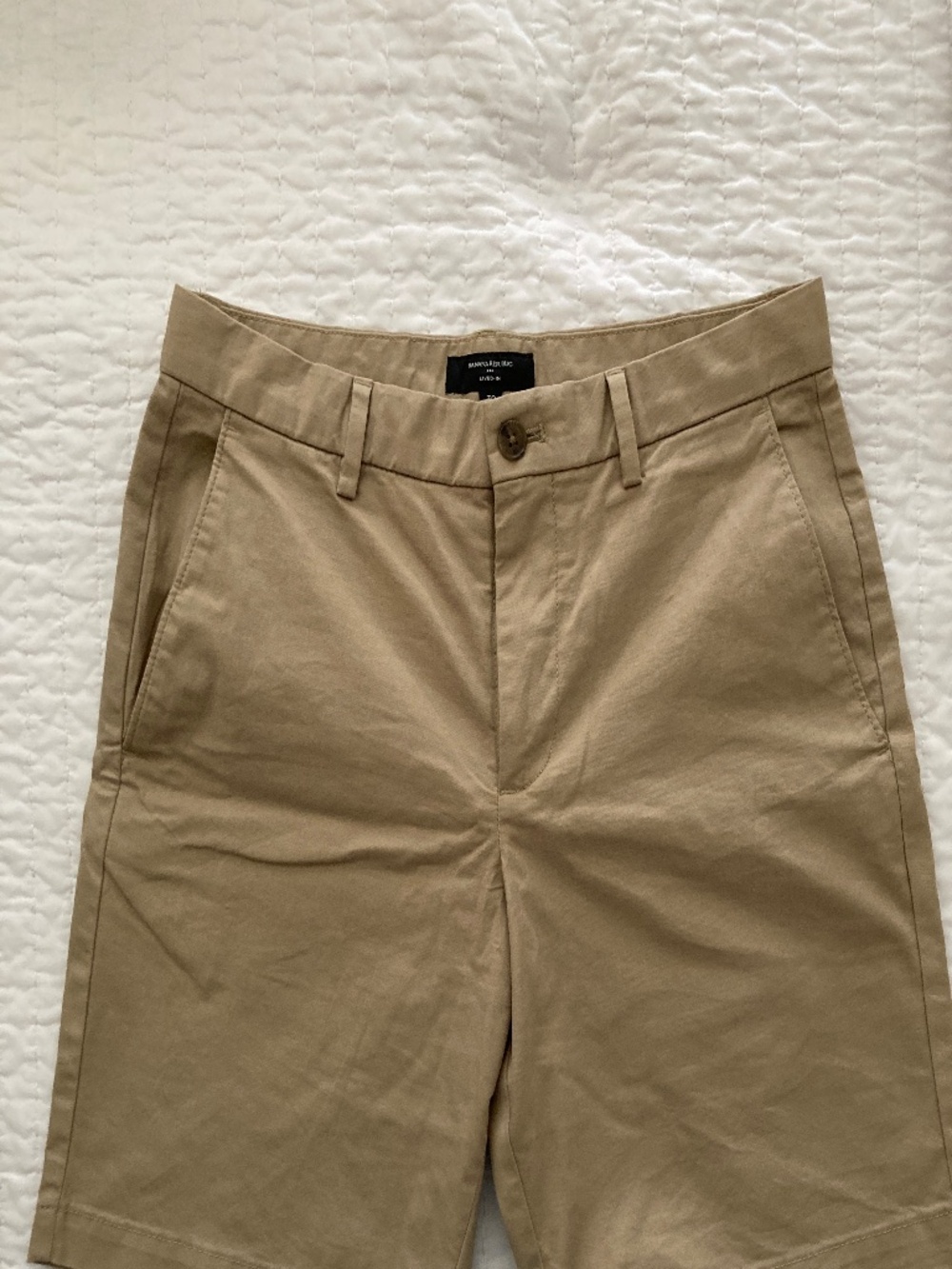 Banana Republic men’s chino khaki shorts